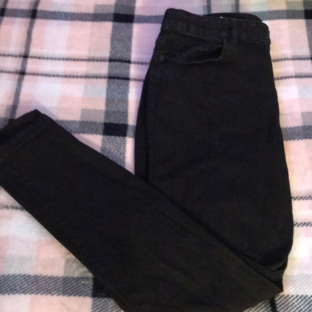 Black skinny jeans